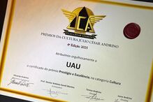 UAU recebe o certificado do Prémio Prestígio e Excelência na Cultura Júlio César Andrino