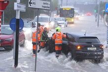 Dez minutos de chuva forte provocam caos na Grande Lisboa