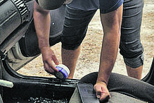 Proprietários retiraram água acumulada dos carros