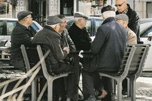 Pensões baixas atiram reformados para quartos