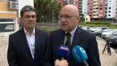 Pedro Passos Coelho reaparece na campanha do PSD e afasta 'linhas vermelhas' entre candidatos