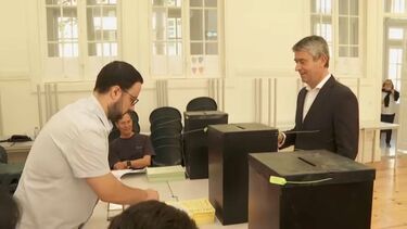 José Luís Carneiro já votou no Porto