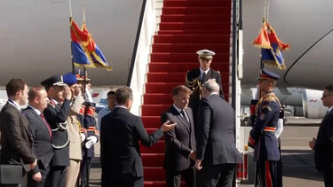 Emmanuel  Macron chega ao Egito para cimeira que marca cessar-fogo em Gaza  