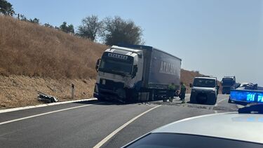 Homem ferido com gravidade após colisão entre carro e camião em Campo Maior. Trânsito cortado na Estrada Regional 371
