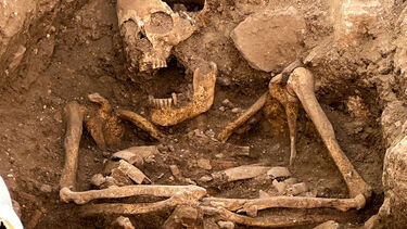 30 sepulturas com ossadas humanas encontradas junto à Igreja Matriz de Loulé