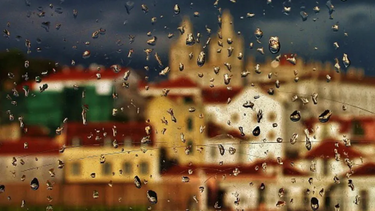 Chuva está de volta mas catorze concelhos continuam em risco máximo de incêndio