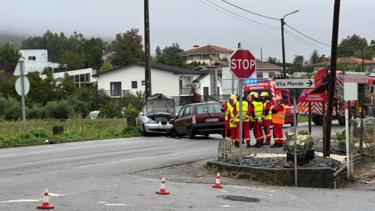 Um morto e três feridos após colisão entre três carros em Vila Nova de Famalicão