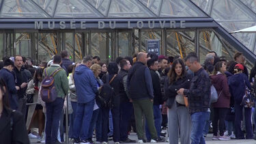 Museu do Louvre voltou a abrir portas após roubo de joias 