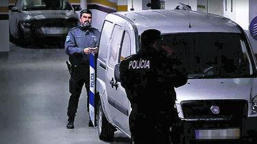 Homem assassinado por amante da mulher em dia de visita às filhas