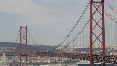 Ponte 25 de Abril