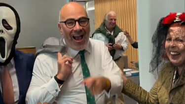 Halloween chega à política: Ministra do Ambiente divulga vídeo da equipa disfarçada a entrar no Ministério  