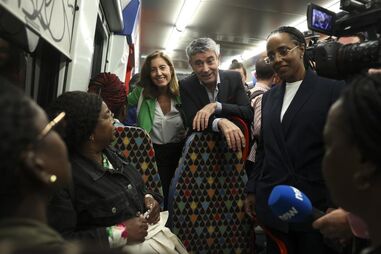 Carneiro acusa Governo de “andar para trás” com a lei laboral