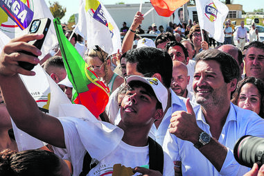 Muitos dos jovens que abordaram Ventura não têm ainda idade para votar