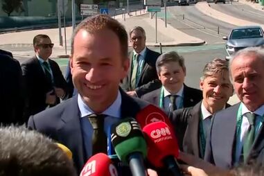 "Presidentes da Federação e da Liga são benfiquistas": Varandas responde ao 'manto verde' (2)