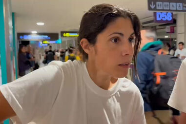 Ativistas portugueses passaram "fome e sede", foram "algemados" e estiveram "várias horas em jaulas ao sol"