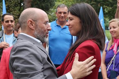 Rui Tavares e Mariana Mortágua juntos em Oeiras, numa ação de campanha