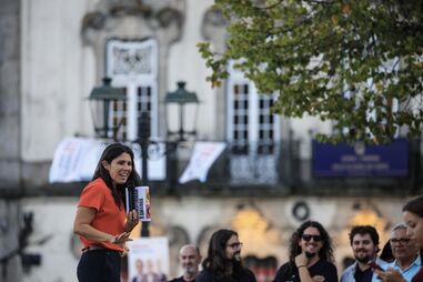 Maria Mortágua em campanha em Barcelos