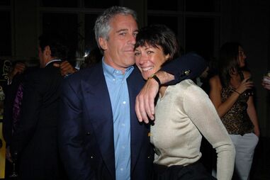 Jeffrey Epstein e Ghislaine Maxwell em evento social