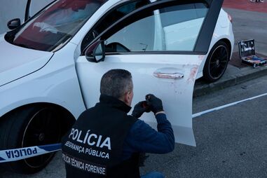 Há três carros roubados por hora em Portugal