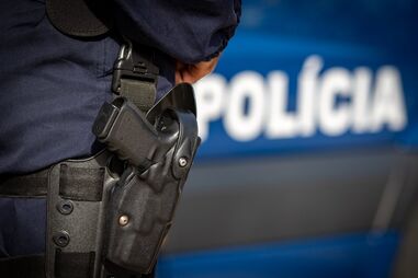 Distribuidor desvia 16 iPhones e fecha caixas antes da entrega