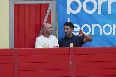 Fredrik Aursnes e pai de João Neves, Pedro Neves