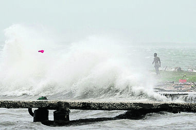 Autoridades mandaram evacuar zonas costeiras 
