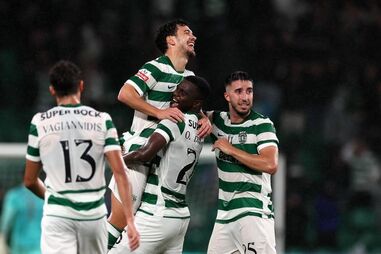 Sporting vence Alverca por 2-0 em Alvalade