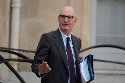 França prevê reunião do G7 na próxima semana para discutir guerra no Médio Oriente