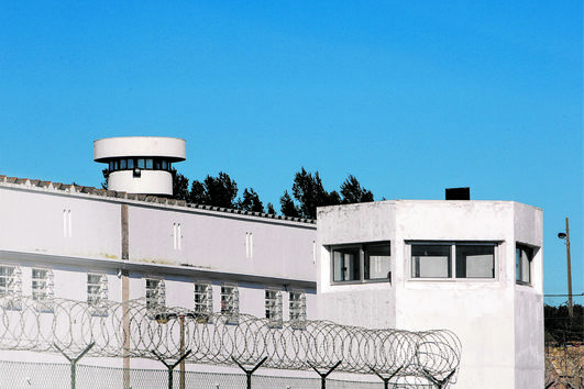 Grupo ‘francês’ entrega bens por drone e causa alarme nas cadeias 