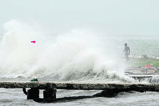 Autoridades mandaram evacuar zonas costeiras 