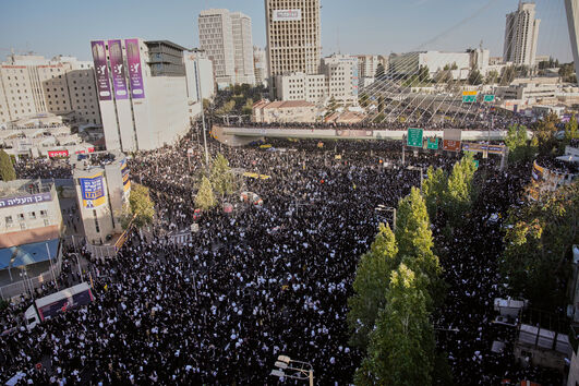 Protesto de judeus ortodoxos causa bloqueio em Jerusalém