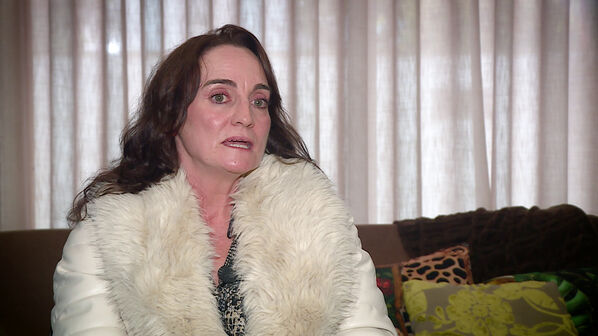 "Vivo com medo que a minha filha me mate": Arminda já foi espancada mais do que uma vez