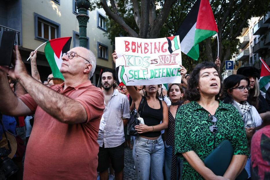 Protesto pró-Palestina em frente à embaixada de Israel, Lisboa