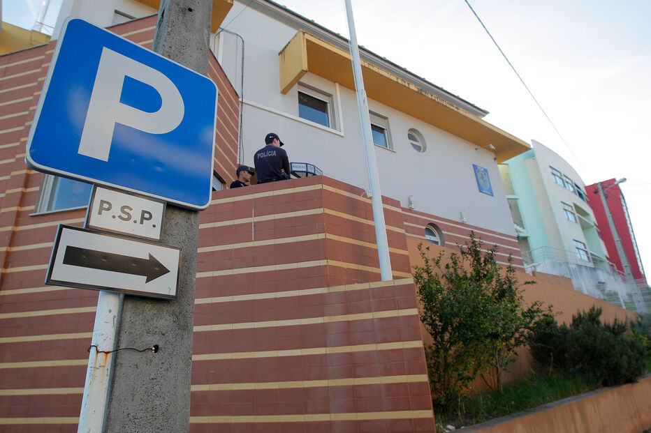 PSP Loures: polícias e funcionários compram papel higiénico