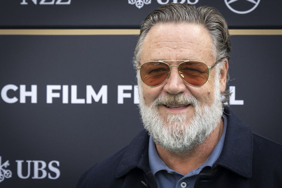 Russell Crowe surge transformado após perder 13 quilos para o casamento