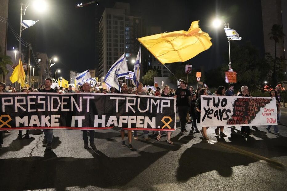 Milhares nas ruas de Israel pediram o fim da guerra e a libertação dos reféns