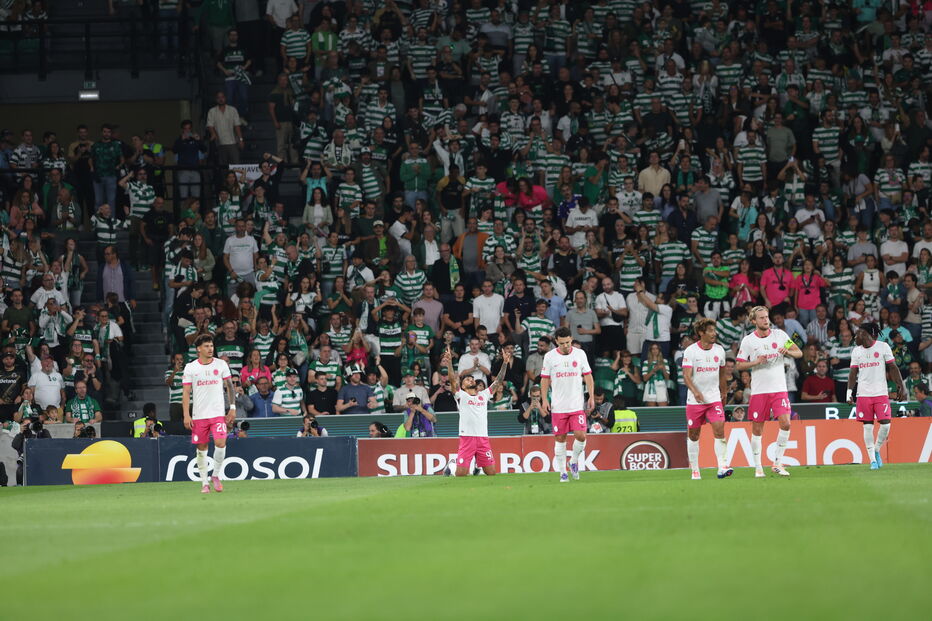 Luis Suárez festeja golo no Sporting - Sp.Braga