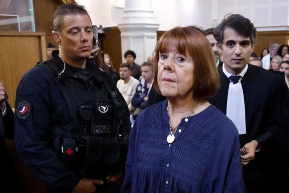 Gisèle Pelicot à chegada ao tribunal de Nîmes