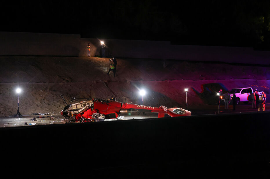 Três feridos graves em queda de helicóptero médico na Califórnia