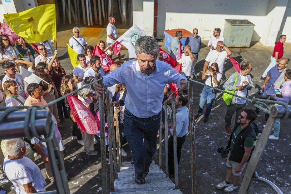 Carneiro defende estabilidade política em Sesimbra durante campanha autárquica