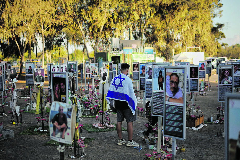 Memorial no local  onde  decorria  o festival  de música Supernova