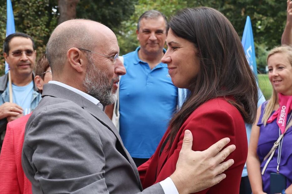 Rui Tavares e Mariana Mortágua juntos em Oeiras, numa ação de campanha