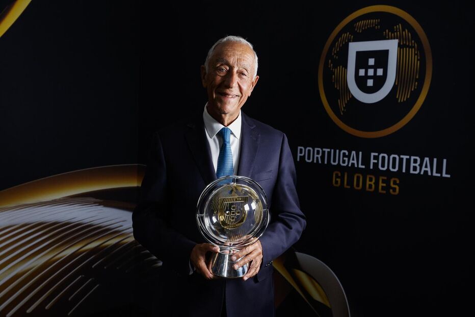Marcelo Rebelo de Sousa recebe Globo de Excelência no Portugal Football Globes