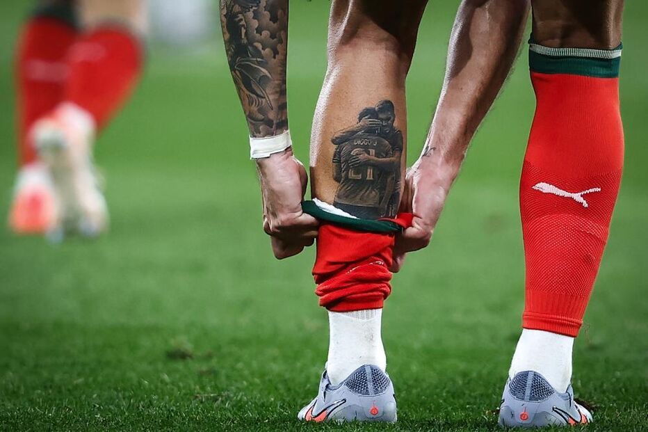 A tatuagem de Ruben Neves em homenagem ao amigo Diogo Jota