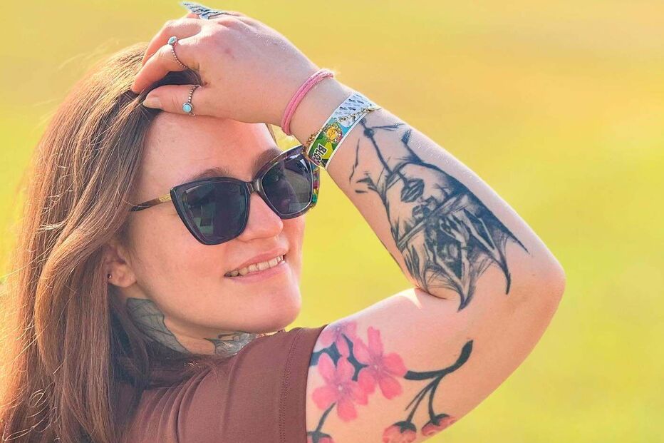 Carolina Arruda pondera eutanásia devido a doença rara e dores intensas