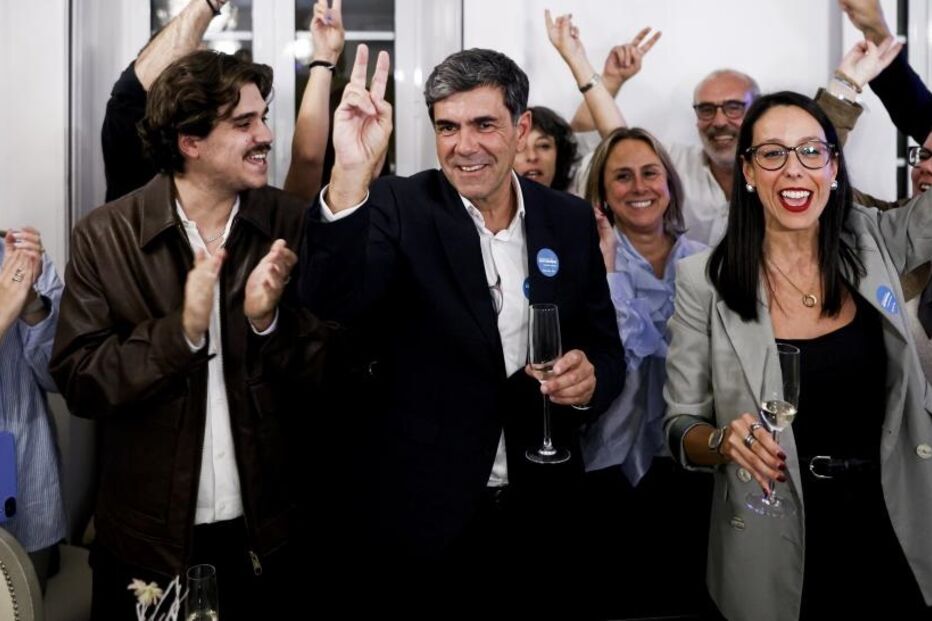 Candidato da coligação PSD/IL/PAN à Câmara Municipal de Sintra, Marco Almeida, celebra a vitória 