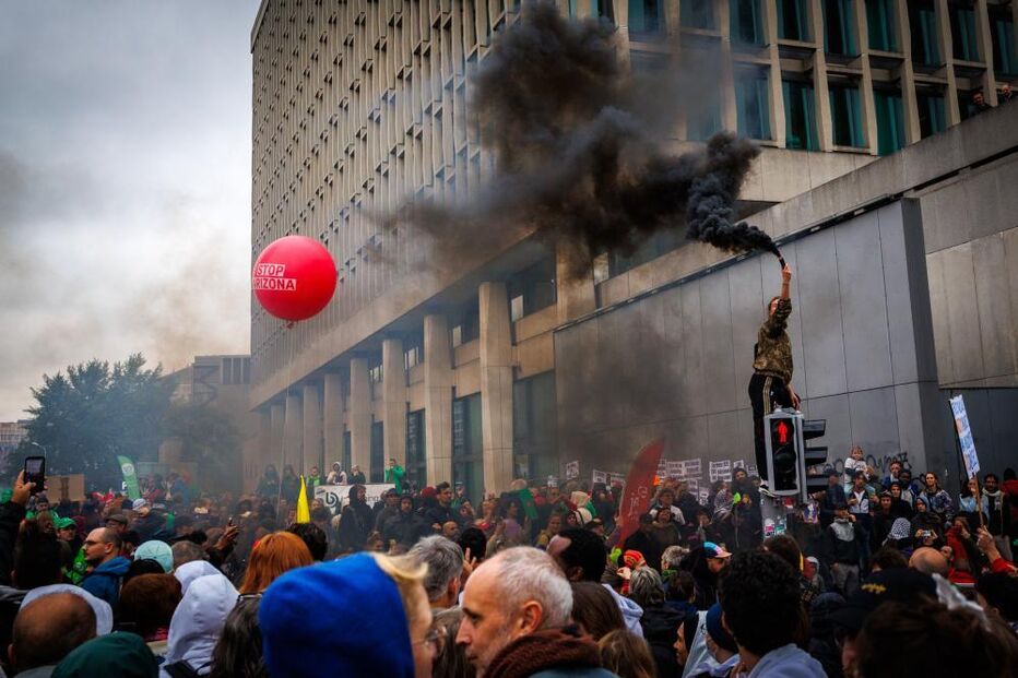 Protesto em Bruxelas contra a construção de uma fábrica na zona do Arizona