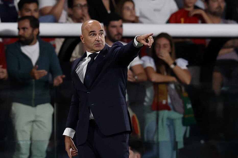 Roberto Martínez orienta a equipa no jogo Portugal-Hungria