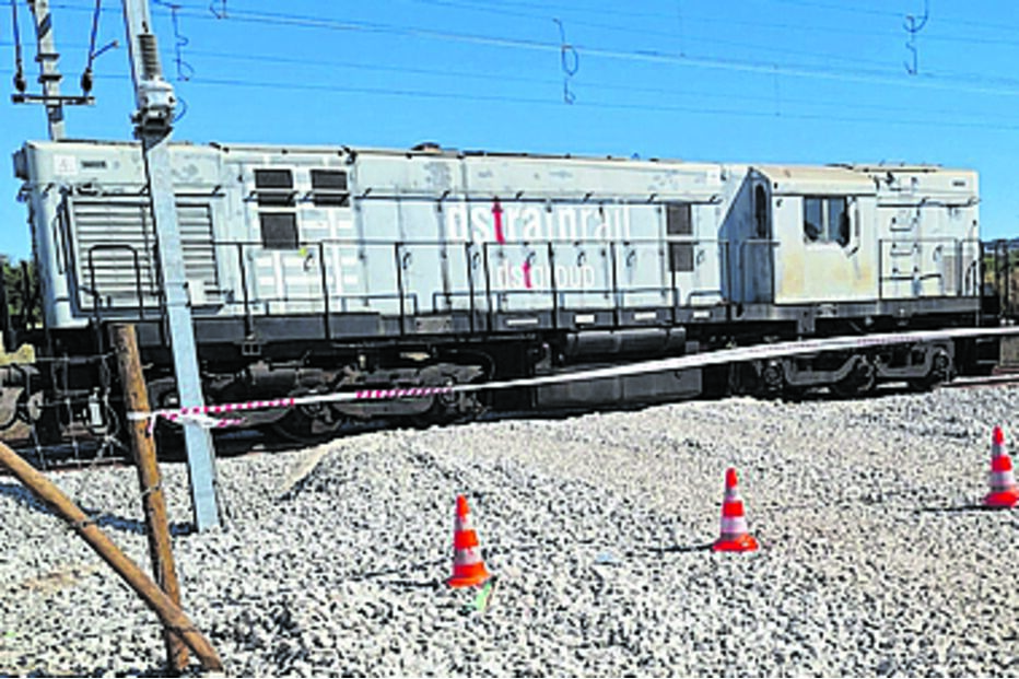 Jovem eletrocutado a explorar locomotiva na Linha do Oeste