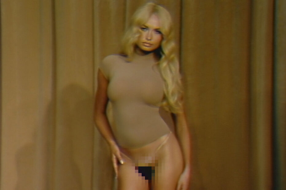 Kim Kardashian lança linha de cuecas polémicas da SKIMS